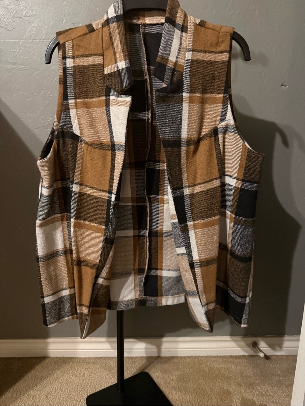 SHEIN 1X Plaid Open Front Vest in Camel, Black & Cream, NWOT